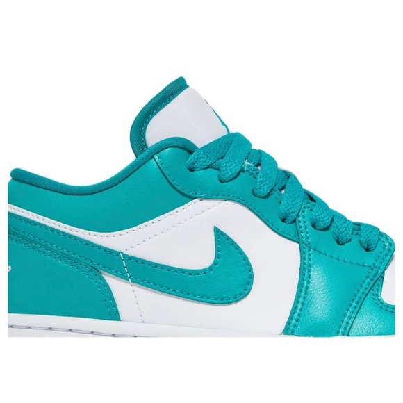 💚💚💚 WOMENS NEW EMERALD JORDAN LOWS 💚💚💚 - Picture 13 of 16